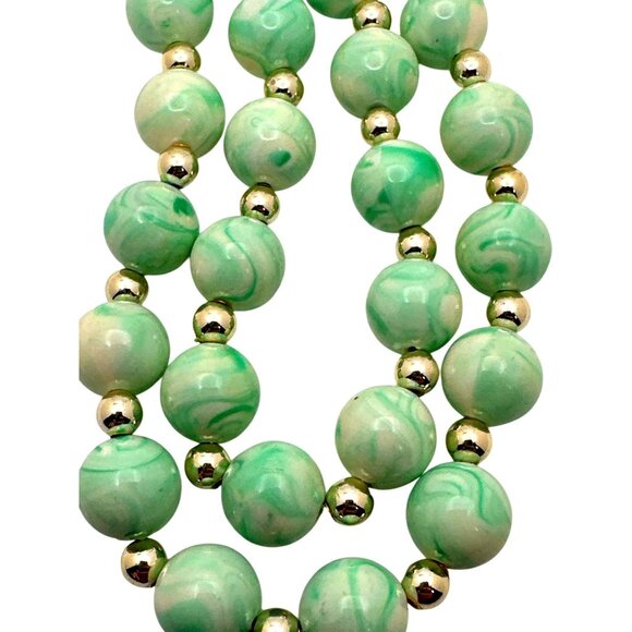 Vintage Beaded Necklace Marbled Green White Swirl Design Acrylic - Picture 1 of 6